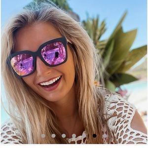 Diff Eyewear Bella Polarized Black and Pink